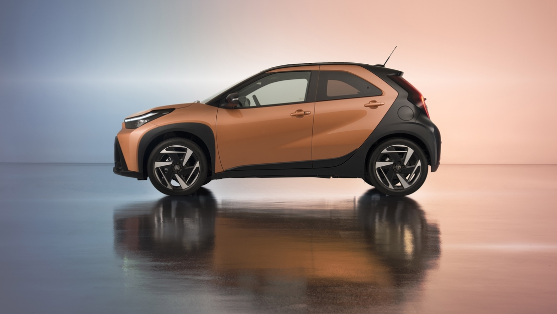 2025 Aygo X High Grade_007